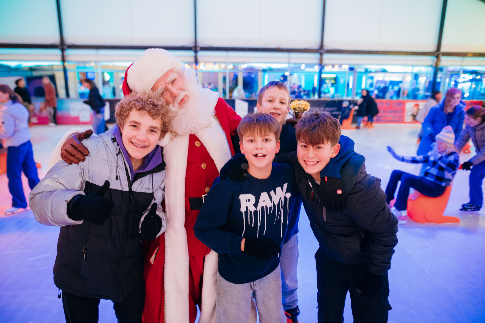 2024 13 12 Schaatsbaan Rotterdam Kerstman 59